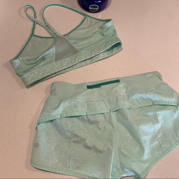 Lululemon mint polka dot shorts and bra set 8/10 - Picture 4 of 9